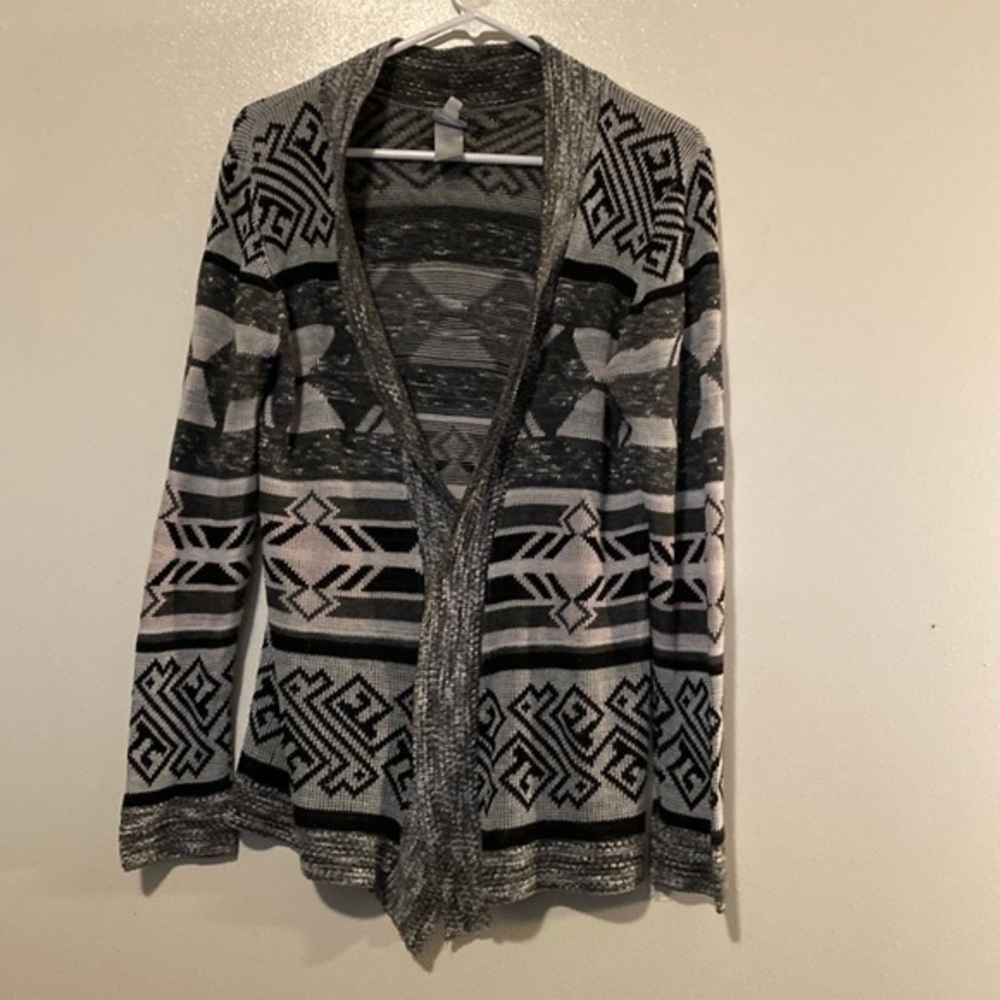 Vanity gray black pink knitted open front long sleeve sweater cardigan M